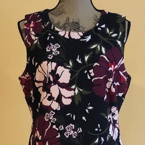 Tommy Hilfiger black dress with beautiful flower pattern. Sheath dress, fitted